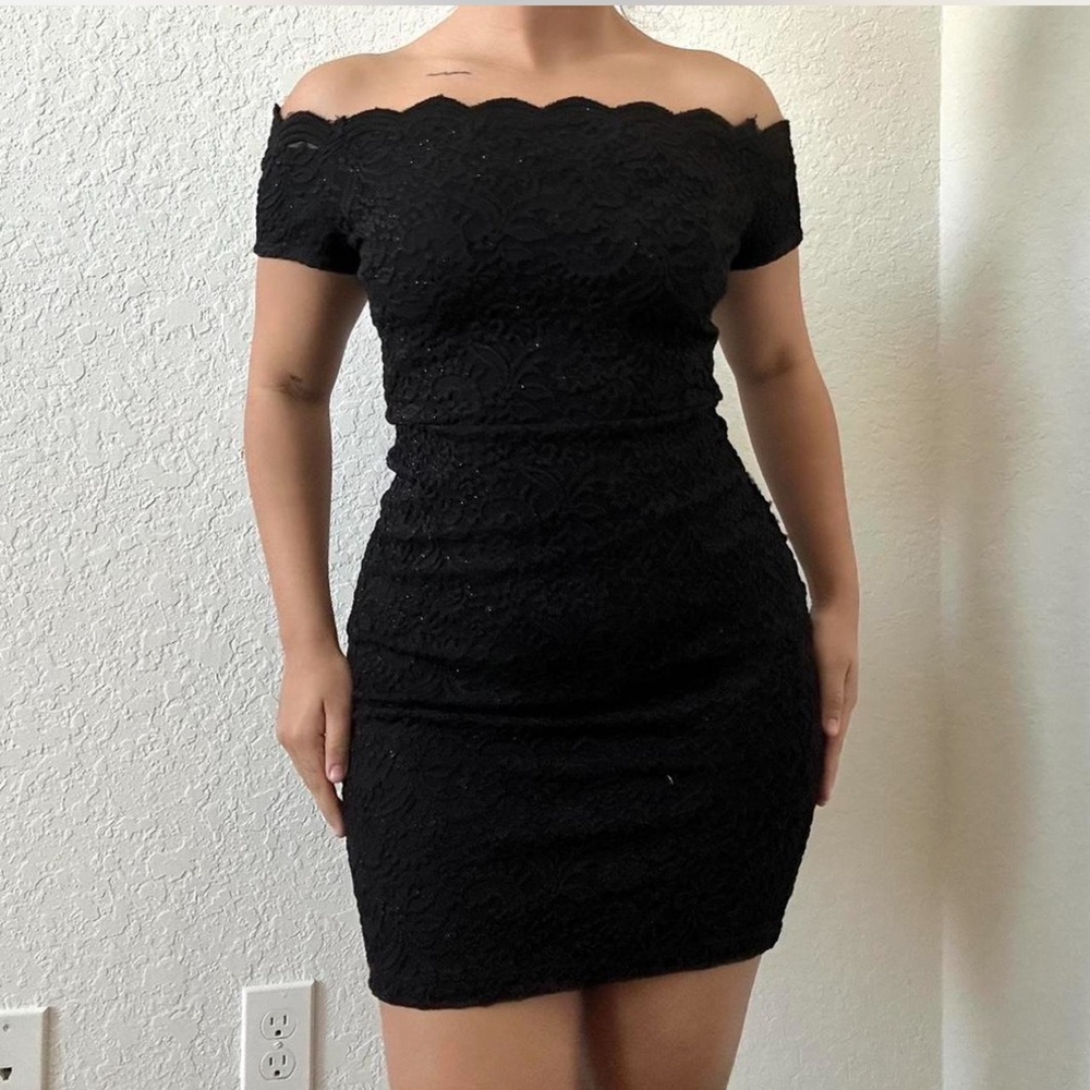 Premier Black Off-Shoulder Lace Mini Dress